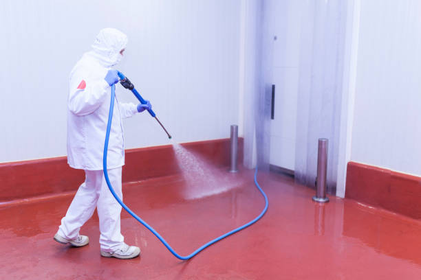 Best Animal Enclosure Cleaning  in Tallahassee, FL